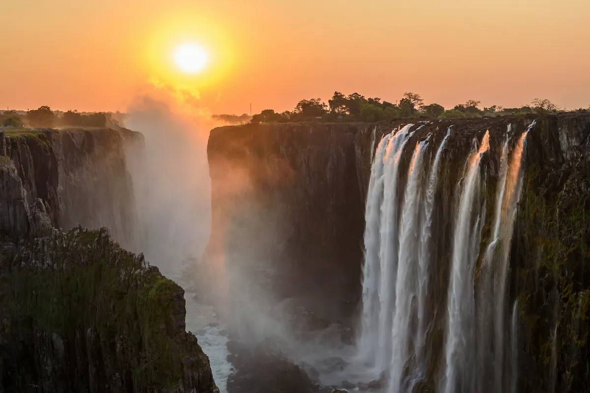 Rainforest walk along Victoria Falls